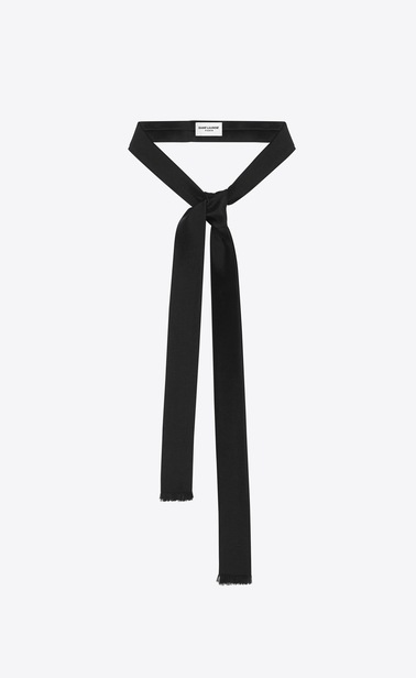 Ascot scarf in black silk shantung